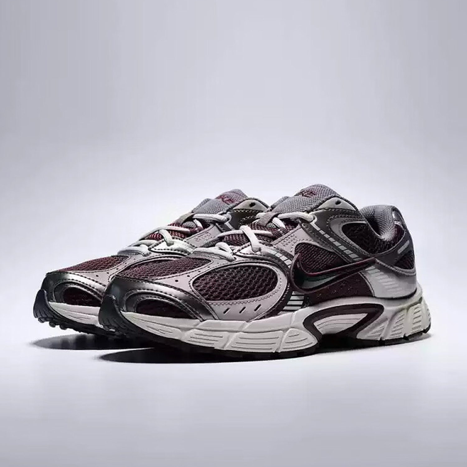 Nike Genuine V5 RNR Men's Ligh - Men'S Shoes V5 Rnr 评论和价格
