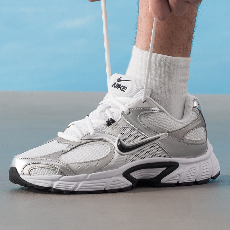 Nike (Nike) V5 Rnr Men's Sport - Men'S Shoes V5 Rnr 评论和价格